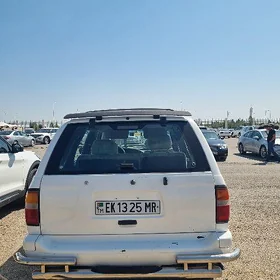 Nissan Pathfinder 1997