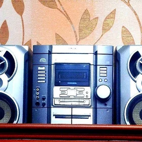 Музыкальный центр  SONY