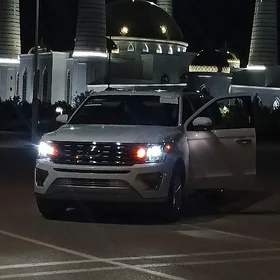 Ford Expedition 2021