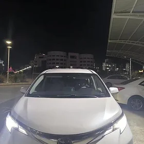 Toyota Sienna 2021