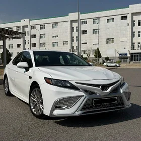Toyota Camry 2023