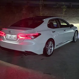 Toyota Camry 2024