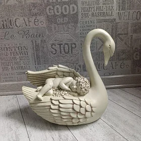 Статуэтка 🦢