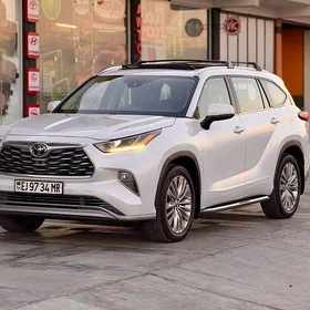 Toyota Highlander 2022
