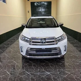Toyota Highlander 2019