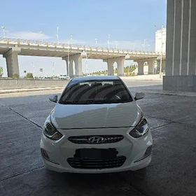 Hyundai Accent 2012