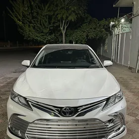 Toyota Camry 2024