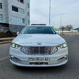 Ford Taurus 2021