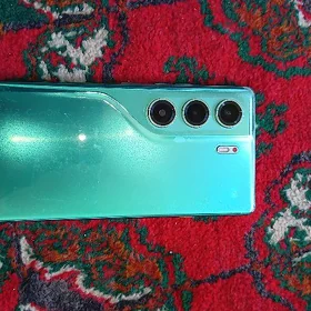 Tecno camon 40