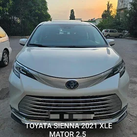 Toyota Sienna 2021