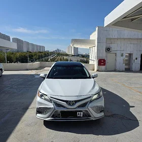 Toyota Camry 2020