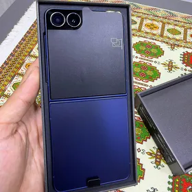 Samsung ZFlip7 12/512gb