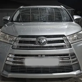 Toyota Highlander 2017