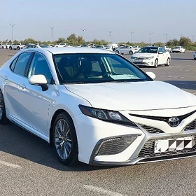 Toyota Camry 2023