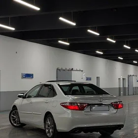 Toyota Camry 2017