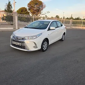 Toyota Yaris 2021