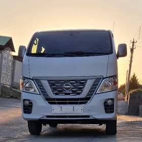 Nissan NV3500 2022
