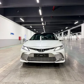 Toyota Camry 2023