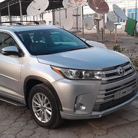 Toyota Highlander 2018