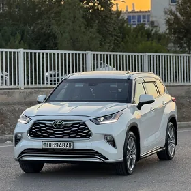 Toyota Highlander 2023