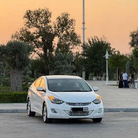 Hyundai Elantra 2012