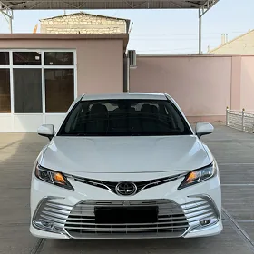 Toyota Camry 2023