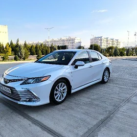 Toyota Camry 2021