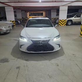 Lexus ES 350 2019