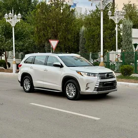 Toyota Highlander 2019