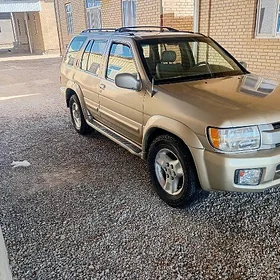 Infiniti QX4 1999