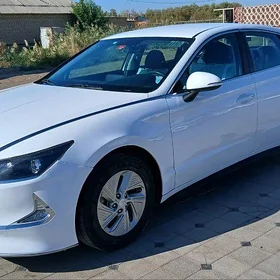 Hyundai Sonata 2022