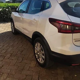 Nissan Rogue Sport 2021