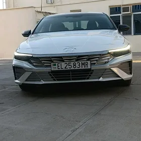 Hyundai Elantra 2025