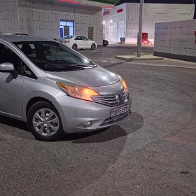 Nissan Versa Note 2018