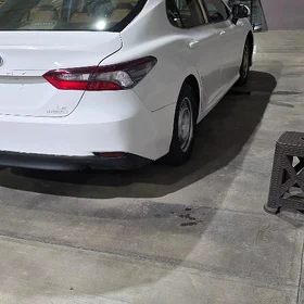 Toyota Camry Hybrid 2023