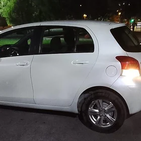 Toyota Yaris 2010