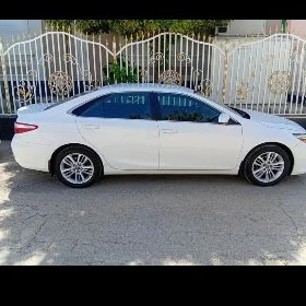 Toyota Camry 2017