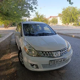 Nissan Versa 2010