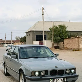 BMW 525 1990