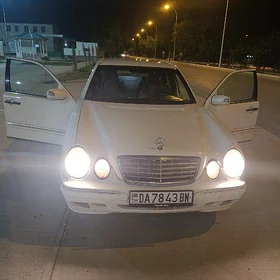 Mercedes-Benz E320 2002