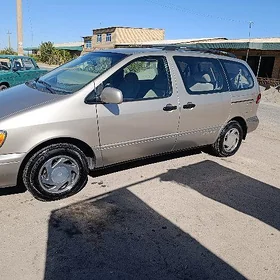Toyota Sienna 2002
