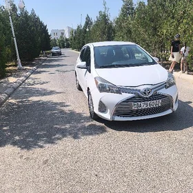 Toyota Yaris 2015
