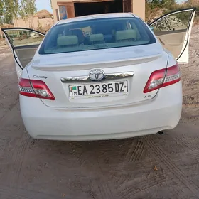 Toyota Camry 2010