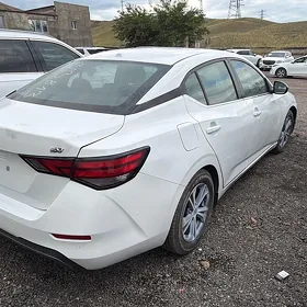 Nissan Sentra 2023