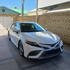 Toyota Camry 2022