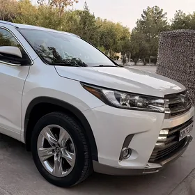 Toyota Highlander 2019