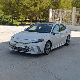 Toyota Camry 2025