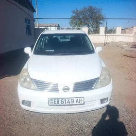 Nissan Versa 2010