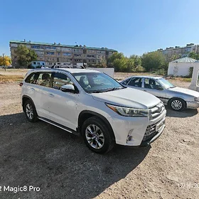 Toyota Highlander 2018