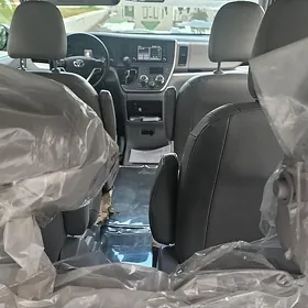 Toyota Sienna 2020